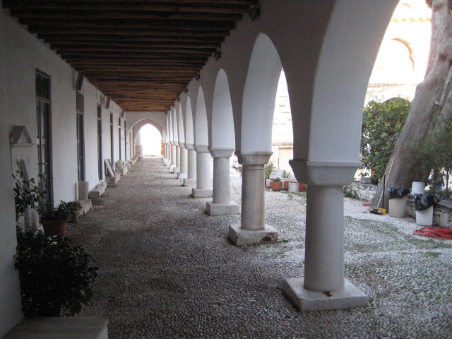 defaulttitle colonnade in church courtyard