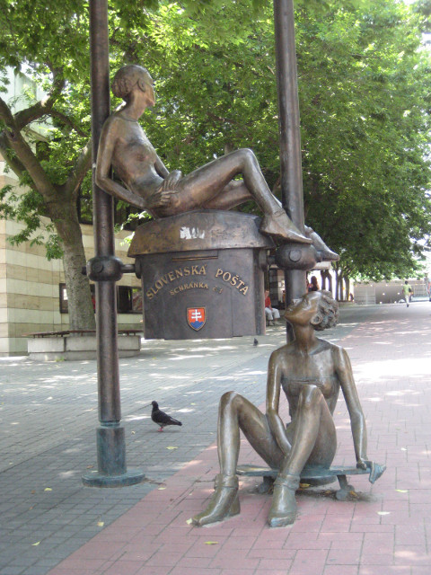 Couple on Mailbox defalt alt text