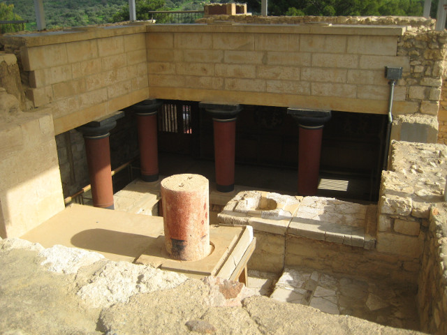 Atrium space in floor revealing columns on floor bellow