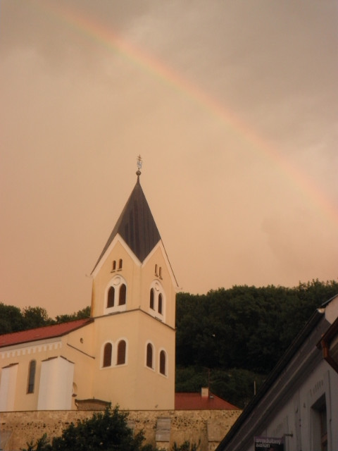 See the rainbow? default alt text
