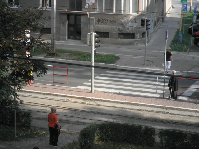 view at dawn thiord-floor view of street with crossing