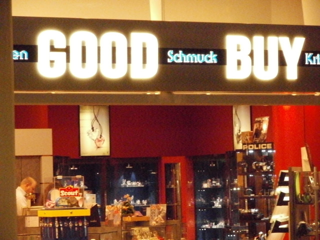 Shopping Maul Neon sign: Good Schmuck Buy